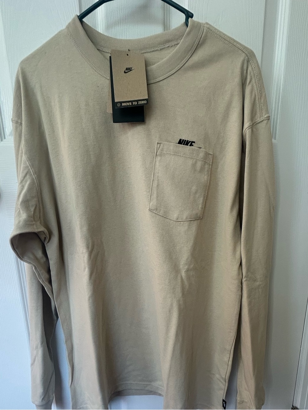 Nike Men’s Long-Sleeve Pocket Tee - Beige, NWT, Size M Mefium